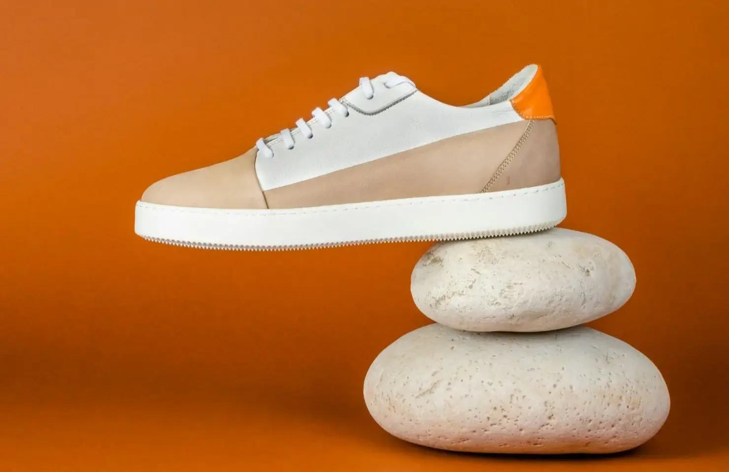 Je vais créer de courtes publicités vidéo pour Facebook ou Instagram.